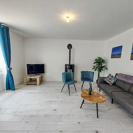 Holiday home La Trelennoise By Interhome Ploneour-Lanvern